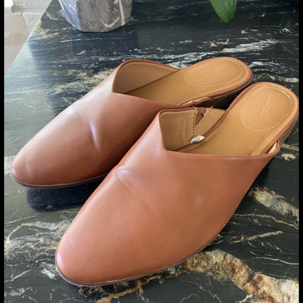 Universal Thread size 8 loafers